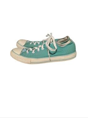 Converse Chucks Size 6